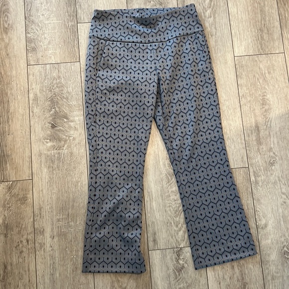 Cabi Tessera Crop (style 6268) - Picture 2 of 13